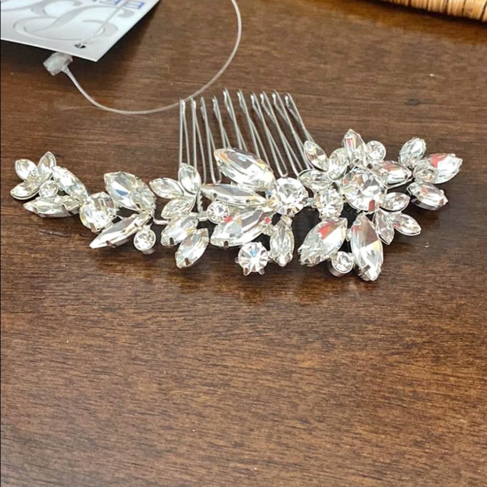 NWT Bel Aire Bridal Hair Piece. NEVER WORN